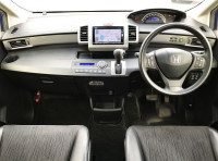HONDA FREED 2015