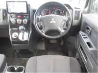 MITSUBISHI DELICA D:5 2016