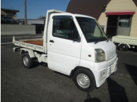 MITSUBISHI MINICAB TRUCK 2000