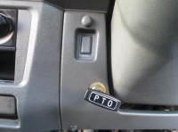 MITSUBISHI MINICAB TRUCK 2000