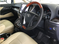 TOYOTA ALPHARD 2017