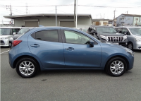 MAZDA DEMIO 2016