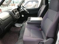 NISSAN CARAVAN 2011