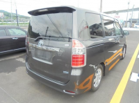 TOYOTA NOAH 2008