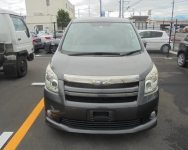 TOYOTA NOAH 2008