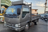 NISSAN TRUCK 2004