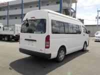 TOYOTA HIACE COMMUTER 2013