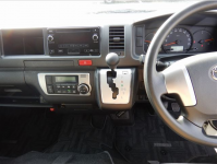 TOYOTA HIACE COMMUTER 2013