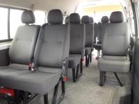 TOYOTA HIACE COMMUTER 2013