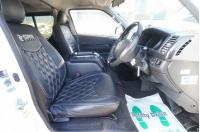 TOYOTA HIACE VAN 2011