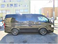 TOYOTA HIACE VAN 2009