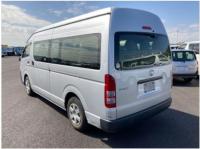 TOYOTA HIACE COMMUTER 2017
