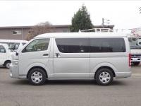 TOYOTA HIACE 2019