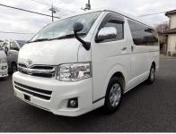 TOYOTA HIACE VAN 2011
