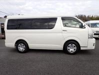 TOYOTA HIACE VAN 2011