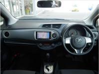 TOYOTA VITZ 2012