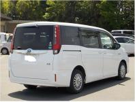 TOYOTA NOAH 2014