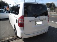 TOYOTA NOAH 2012