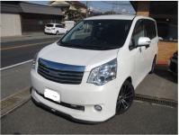 TOYOTA NOAH 2012