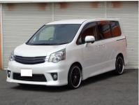 TOYOTA NOAH 2012