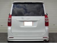 TOYOTA NOAH 2012