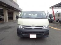 TOYOTA HIACE COMMUTER 2013
