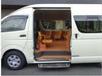 TOYOTA HIACE COMMUTER 2013