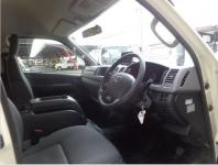 TOYOTA HIACE COMMUTER 2013