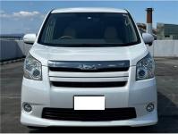 TOYOTA NOAH 2009