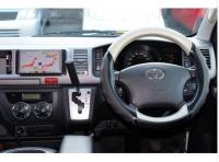 TOYOTA HIACE 2011