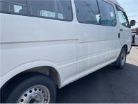 TOYOTA HIACE COMMUTER 2000