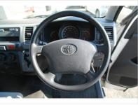 TOYOTA HIACE 2009