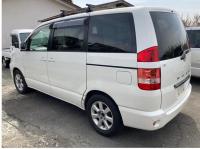 TOYOTA NOAH 2003