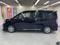 TOYOTA VOXY 2007