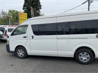 TOYOTA HIACE COMMUTER 2006