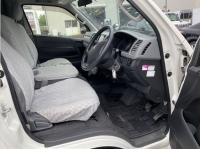 TOYOTA HIACE COMMUTER 2006