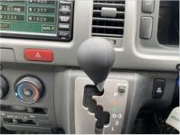 TOYOTA HIACE COMMUTER 2006