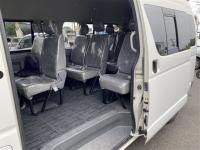 TOYOTA HIACE COMMUTER 2006