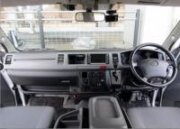 TOYOTA HIACE 2005