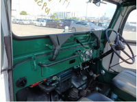 MITSUBISHI JEEP 1990