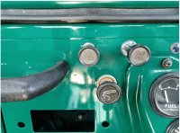 MITSUBISHI JEEP 1990