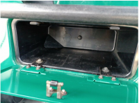 MITSUBISHI JEEP 1990