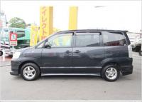 TOYOTA NOAH 2003
