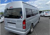 TOYOTA HIACE COMMUTER 2006