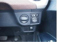 TOYOTA COROLLA AXIO 2013