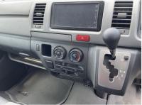 TOYOTA HIACE VAN 2010
