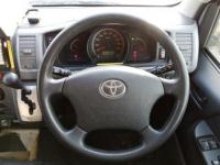 TOYOTA HIACE VAN 2012