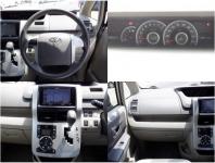 TOYOTA NOAH 2011