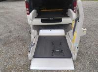 TOYOTA HIACE COMMUTER 2012