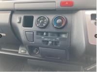 TOYOTA HIACE COMMUTER 2006